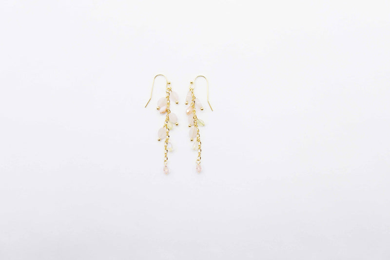 Hyerin white earring arion