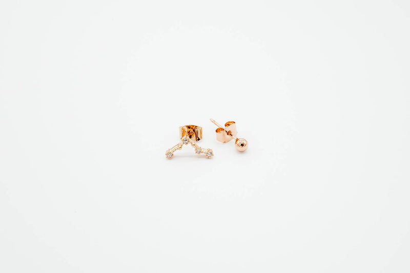 rosegold asymmetric earrings with simple stud and pisces constellation earring